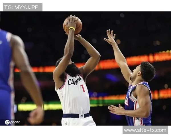 关键漏判引争议快船对76人比赛三次漏判哈登绝杀三分遭打手犯规未判 关键漏判引争议快船对76人比赛三次漏判哈登绝杀三分遭打手犯规未判