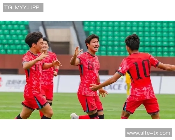 国足U16对朝鲜比赛中体能透支明显边路传球手短缺成制约因素 国足U16对朝鲜比赛中体能透支明显边路传球手短缺成制约因素