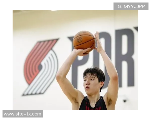 杨瀚森成为球迷唯一兴奋点明天球队或将让罗威休息调整 杨瀚森成为球迷唯一兴奋点明天球队或将让罗威休息调整