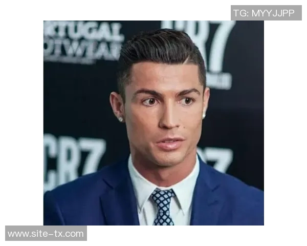 特朗普与C罗踢球的AI视频引发热议他既聪明又酷的形象令人惊叹 特朗普与C罗踢球的AI视频引发热议他既聪明又酷的形象令人惊叹