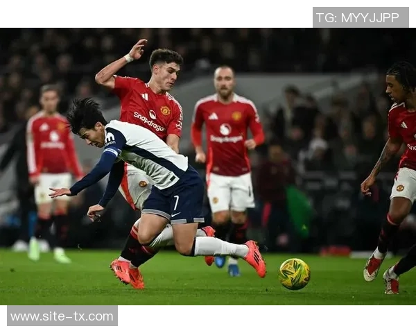 鲁尼谈利物浦领袖角色强调鼓励队友的重要性并回顾曼联热刺排名下滑经历