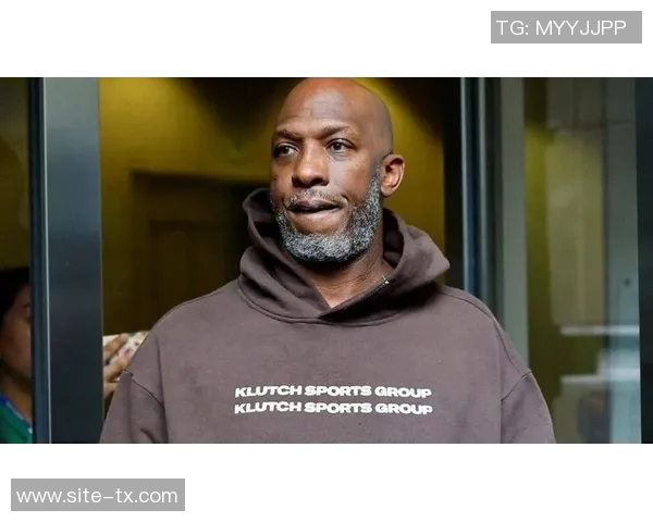 加内特误以为出席聚会却是牌局活动结果提前离场引发关注